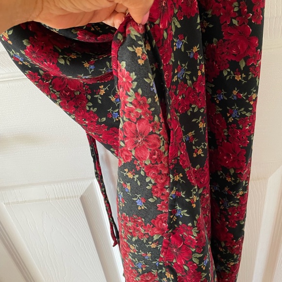 R & K Original Petite Maxi Floral Dress - Picture 4 of 7